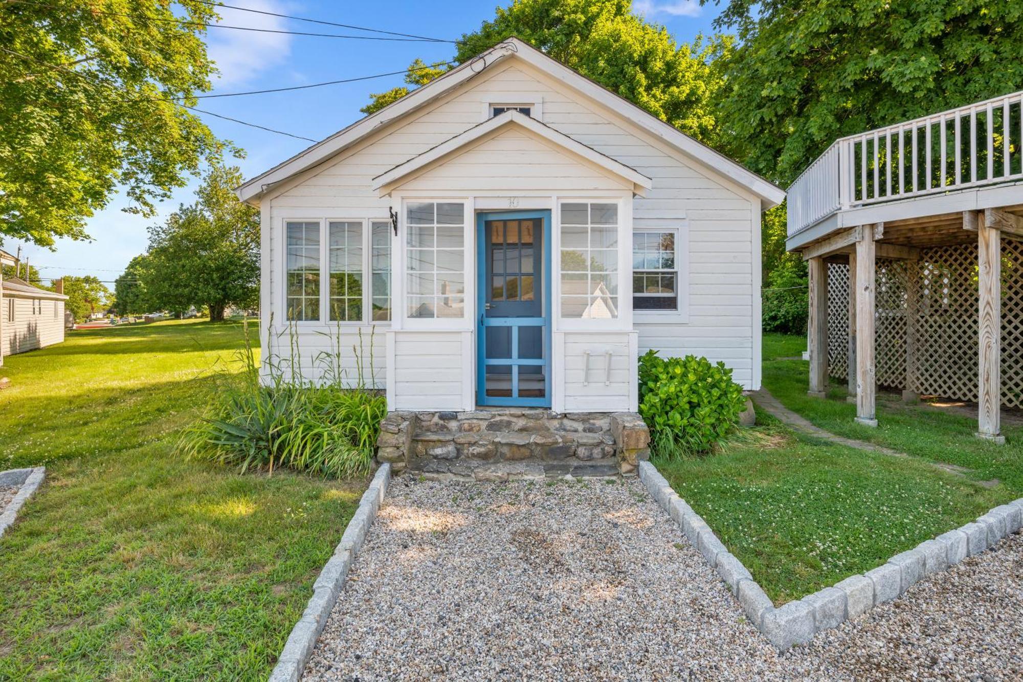 Marina Bay Cottages Waterford Екстериор снимка
